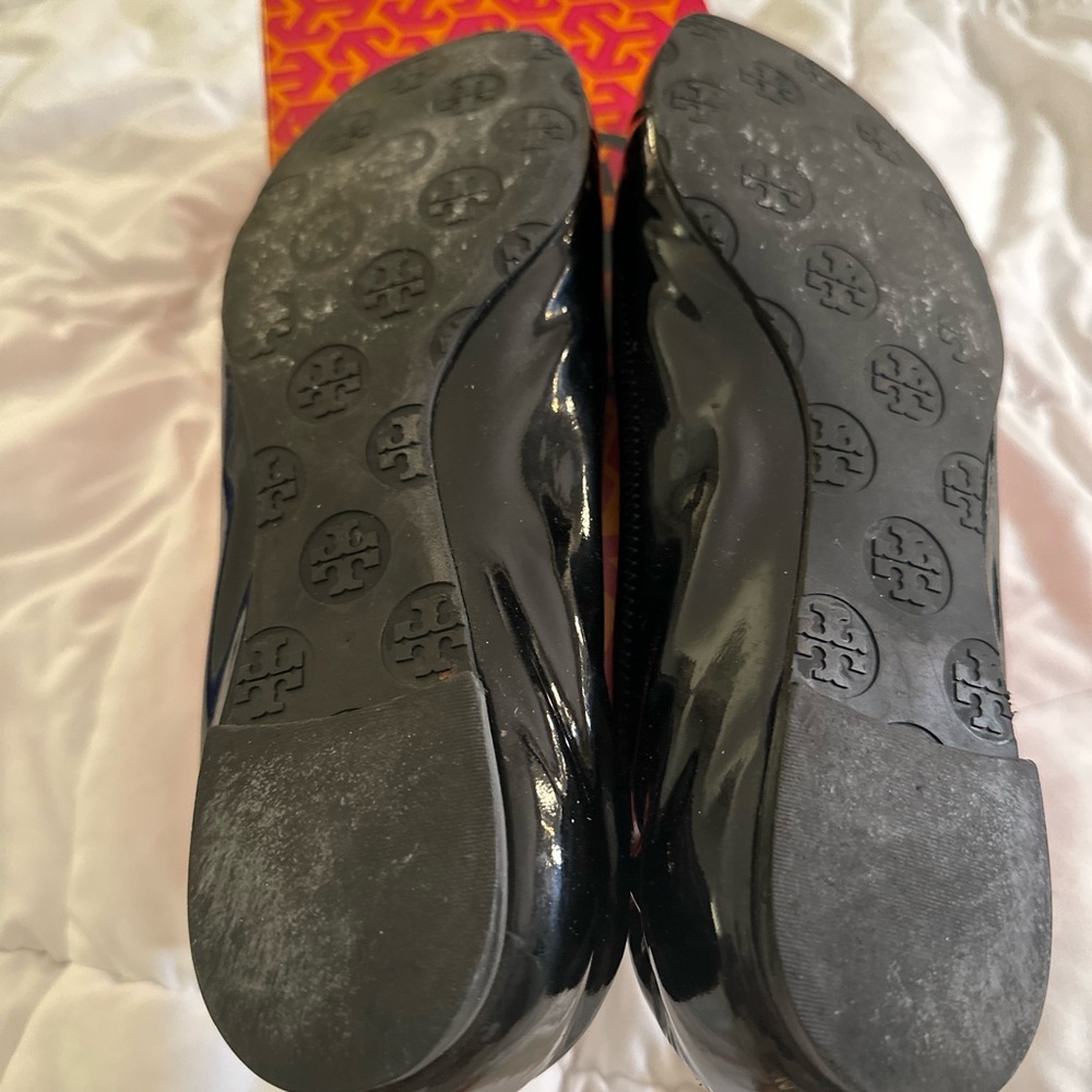 Tory Burch Black patent Leather REVA BALLET Slip-on Everyday Biz-Casual FLATS - Picture 7 of 8